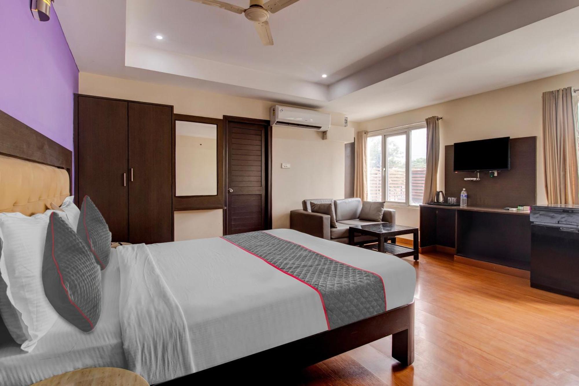 Udayee International Hotel Tirupati Exterior foto