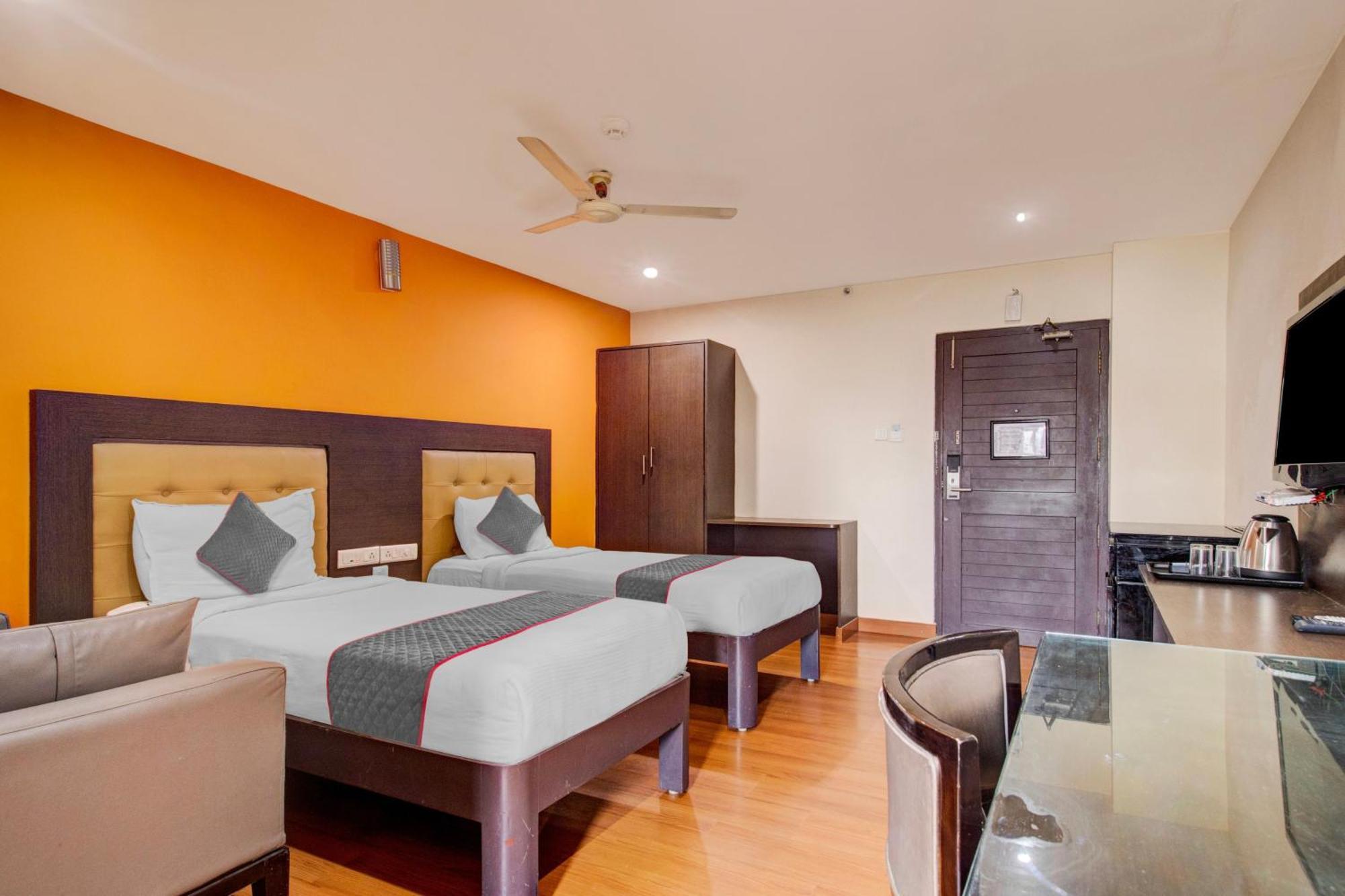 Udayee International Hotel Tirupati Exterior foto